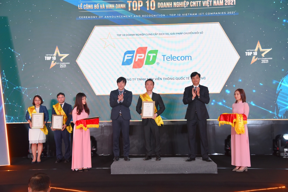 <p> Công ty Viễn thông Quốc tế FPT (thuộc FPT Telecom) nhận giải TOP 10 doanh nghiệp cung cấp dịch vụ, giải pháp chuyển đổi số.</p>