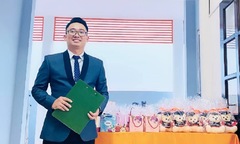 Giảng viên FPT vừa tự chữa Covid vừa dạy học