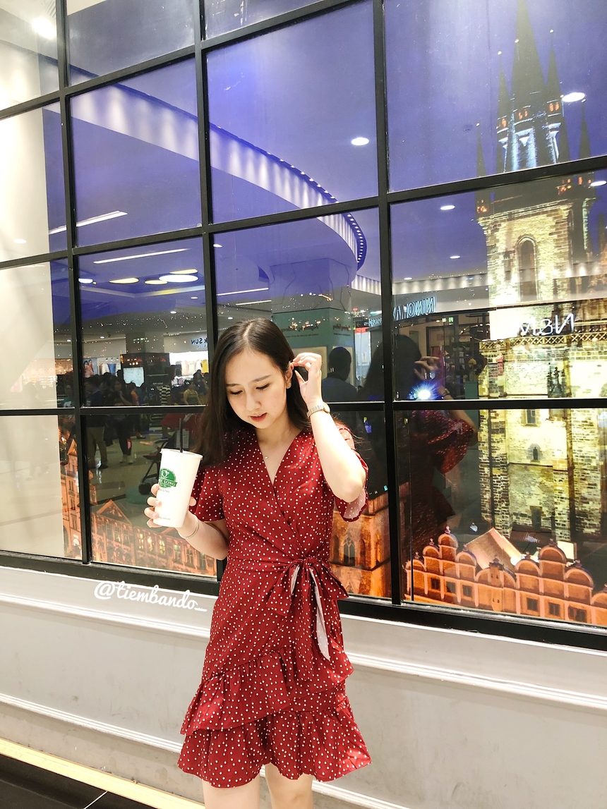 <p class="Normal"> Ở cô gái trẻ luôn tỏa ra sự lạc quan, tích cực. Đại dịch khiến Chinh nhận ra hạnh phúc rất đơn giản, là được sống khỏe mỗi ngày, được học hỏi và làm việc, biết tận hưởng cuộc sống từ những điều nhỏ nhặt…</p>