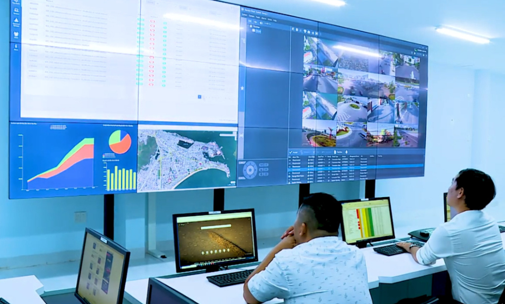 <p> Trung tâm IOC cũng cung cấp dịch vụ giám sát thông tin, với mục đích truy xuất và phân tích thông tin trên các báo điện tử, mạng xã hội có liên quan đến tỉnh Bình Định.</p>