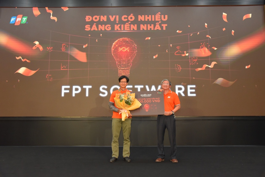 <p> FPT Software nhận giải phụ "Đơn vị có nhiều sáng kiến nhất".</p>