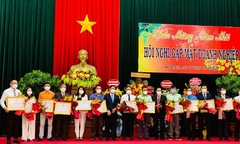 FPT Telecom Ninh Thuận nhận bằng khen của UBND Tỉnh