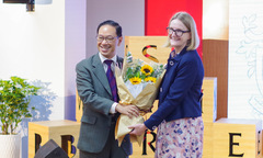 Tổng Lãnh sự Australia thăm FPT Swinburne Việt Nam