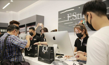 FPT Retail nâng cấp hệ thống trải nghiệm sản phẩm Apple