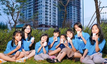 27.000 ly sữa đến với học sinh Trường Hy Vọng
