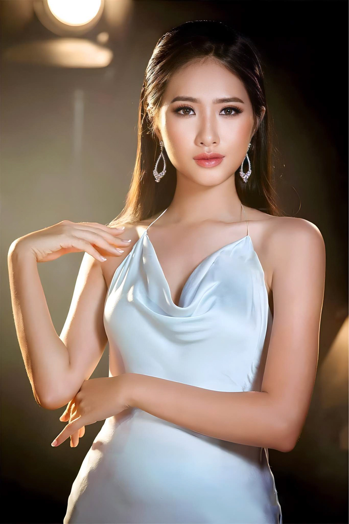 <p class="Normal"> Lâm Quế Phi sinh năm 1999, quê Đồng Nai, là Top 10 Hoa hậu các Dân tộc Việt Nam năm 2022.</p>