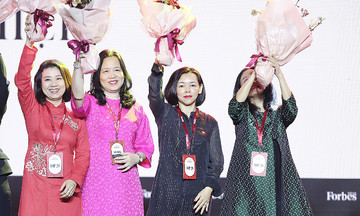 Chủ tịch FPT Retail được Forbes Việt Nam vinh danh nữ quản lý chuyên nghiệp