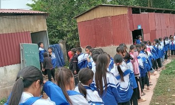 Quỹ nhà F muốn xoá bỏ ám ảnh về nhà vệ sinh cho học trò Mường Nhé