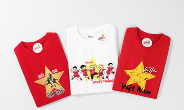 FPT Play ra mắt sản phẩm áo cổ vũ tuyển bóng đá Việt Nam