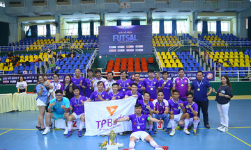 FPT Telecom bại trận, Futsal HCM đón tân vương