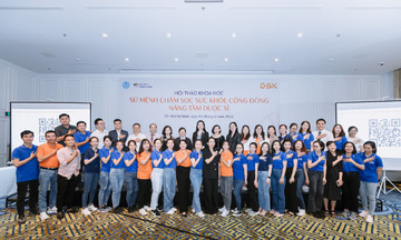 Hơn 400 dược sĩ FPT Long Châu đạt chứng nhận của GSK Việt Nam
