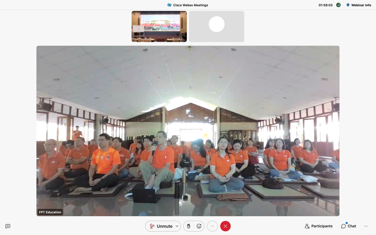 <p class="Normal" style="text-align:justify;"> Đặc biệt, 50 lãnh đạo, quản lý cấp cao của FPT Education đang tham gia chương trình “Thầy cô giáo hạnh phúc, thế giới hạnh phúc” tại tu viện quốc tế ở làng Mai (Thái Lan) cũng kết nối với hội trường.</p>