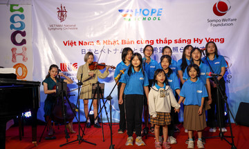 Lan toả yêu thương bằng âm nhạc cho học sinh Trường Hy Vọng