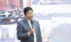 Chủ tịch FPT chia sẻ kinh nghiệm chuyển đổi số với tỉnh Hà Nam