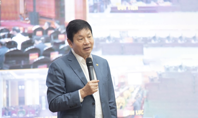 Chủ tịch FPT chia sẻ kinh nghiệm chuyển đổi số với tỉnh Hà Nam