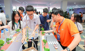 Gần 3.000 học sinh, giáo viên Đà Nẵng tham dự FSchools STEM Day 2023