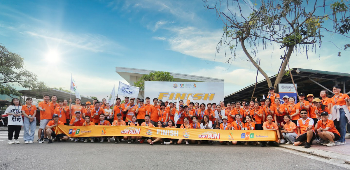 <p> Ngày 28/4, Phần mềm Đà Nẵng tiếp tục phát động giải chạy mang tên "Let Run", dự kiến thu hút hàng nghìn CBNV tham dự với cung đường ngay tại Khu đô thị công nghệ FPT City.</p>