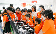 FPT Telecom tổ chức 'Ngày đi làm cùng bố mẹ' mùa 5