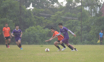 ‘Thủy chiến’ khai mạc FPT CUP 13-9