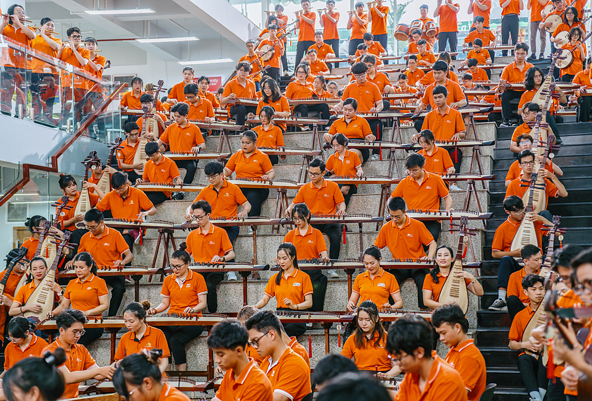 vỏ đựng thẻ sinh viên