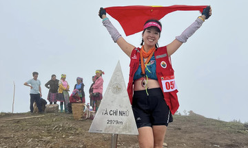 Hai nữ runner FPT áp đảo top 3 giải leo núi Tà Chì Nhù