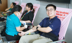 ‘Làng Giáo’ FPT cùng nhau trao ‘giọt hồng’