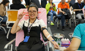 200 người Phần mềm hiến hơn 300 đơn vị máu