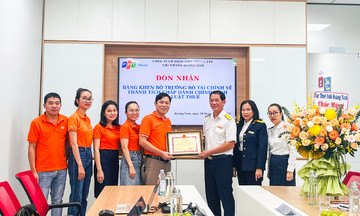 FPT Telecom Quảng Nam nhận bằng khen của Bộ trưởng Tài chính