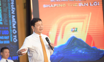 Đại hội đồng cổ đông FPT - Chủ tịch Trương Gia Bình: 'Thời khắc của chúng ta đã đến'