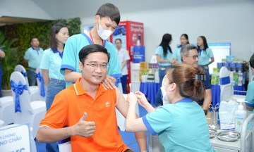 Người FPT muốn ‘rủ’ cả gia đình đến Trung tâm Tiêm chủng FPT Long Châu