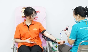 Giảng viên, sinh viên ĐH FPT HCM trao gần 70 đơn vị máu