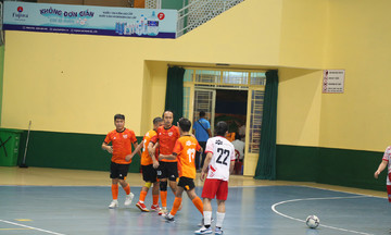 Lượt 2 Futsal FPT 2024: FSOFT đi tiếp, FTEL giành ngôi đầu bảng