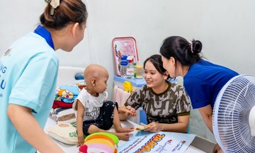 FPT Long Châu huy động hơn một tỷ đồng hỗ trợ bệnh nhi