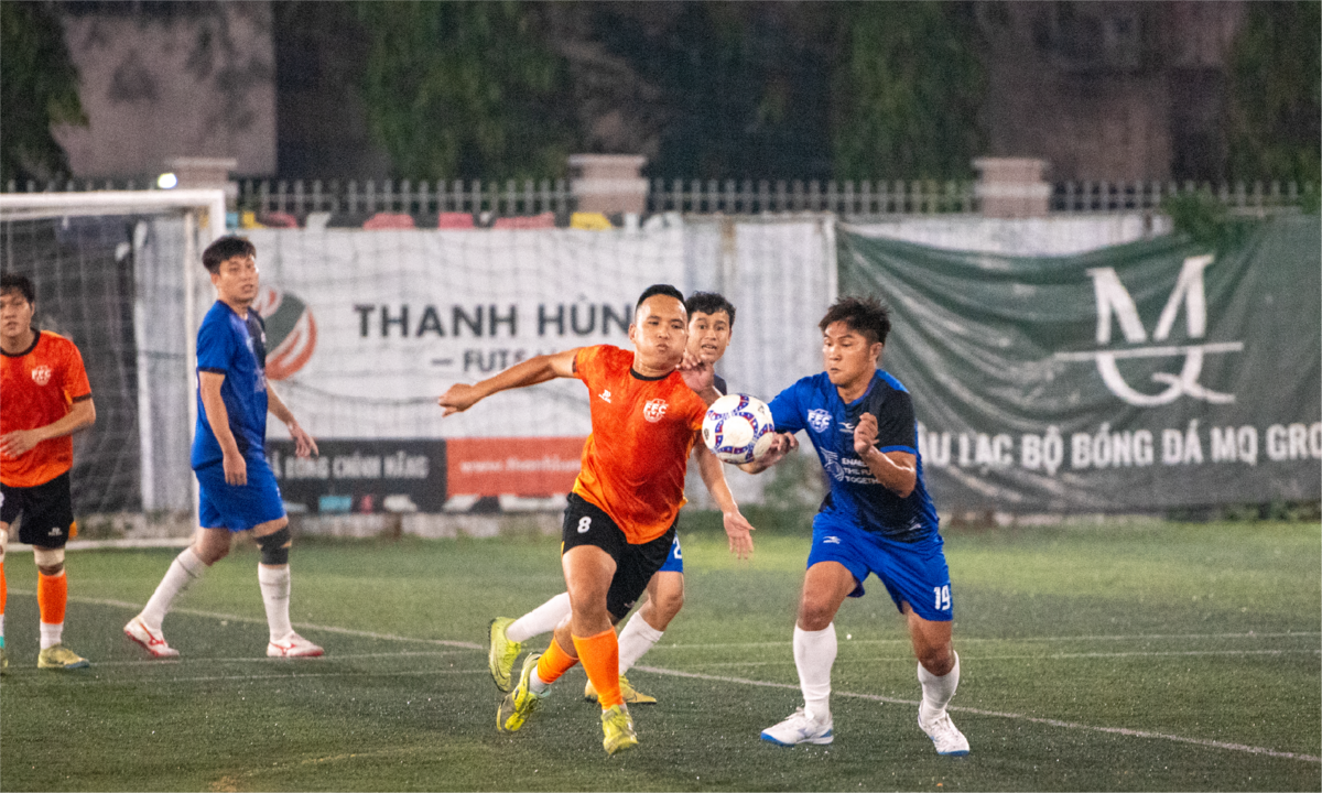 <p> <span>Phút 47, Huỳnh Quang Vĩnh tận dụng sai lầm hàng thủ đối phương để gỡ hòa 2-2, buộc trận đấu phải bước vào hiệp phụ.</span></p>