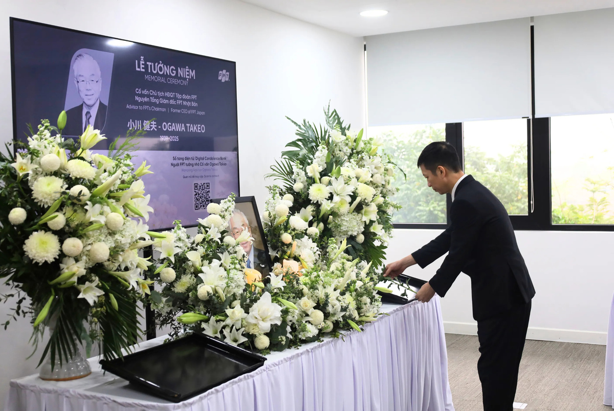 <p class="Normal" style="text-align:justify;"> Tại phòng làm việc mang tên mình ở F-Ville 2, di ảnh của bác Ogawa được đặt trang trọng bên những đóa hoa trắng - như một lời tri ân nhẹ nhàng mà sâu sắc. Không khí buổi lễ lặng lẽ nhưng ấm áp, như chính con người bác Ogawa - giản dị, khiêm nhường và chan chứa yêu thương.</p>