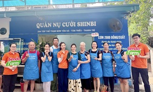 200 kg thực phẩm từ Sendo Farm trao gửi bếp cơm nghĩa tình