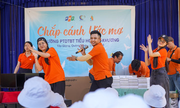 Góp 1 ngày lương, người FPT chắp cánh ước mơ đến học sinh vùng khó