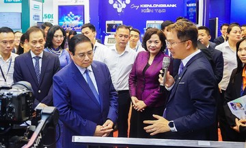 FPT giới thiệu với Thủ tướng hệ sinh thái giải pháp cho ngành ngân hàng