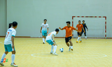 Mở màn Futsal FPT 2025: FTEL, FSOFT 2 thị uy sức mạnh