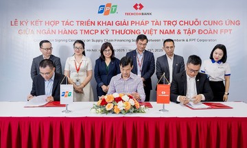 Techcombank bắt tay 2 đơn vị FPT mang giải pháp tài chính toàn diện