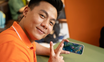 Võ sư FPT có tuổi thơ 'trốn nhà đi net'