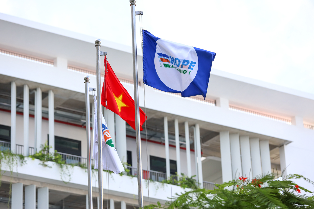 <p> Ngày mai &lpar;8/8&rpar;, Trường Hy vọng sẽ tổ chức lễ khánh thành, đưa vào vận hành, sẵn sàng cho năm học mới 2025-2026.</p>