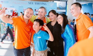 Học sinh Trường Hy vọng về 'nhà mới' trong vòng tay người FPT