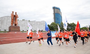 Cờ FPT rực rỡ phố phường, mở màn chuỗi sự kiện sinh nhật FPT37 tại Gia Lai