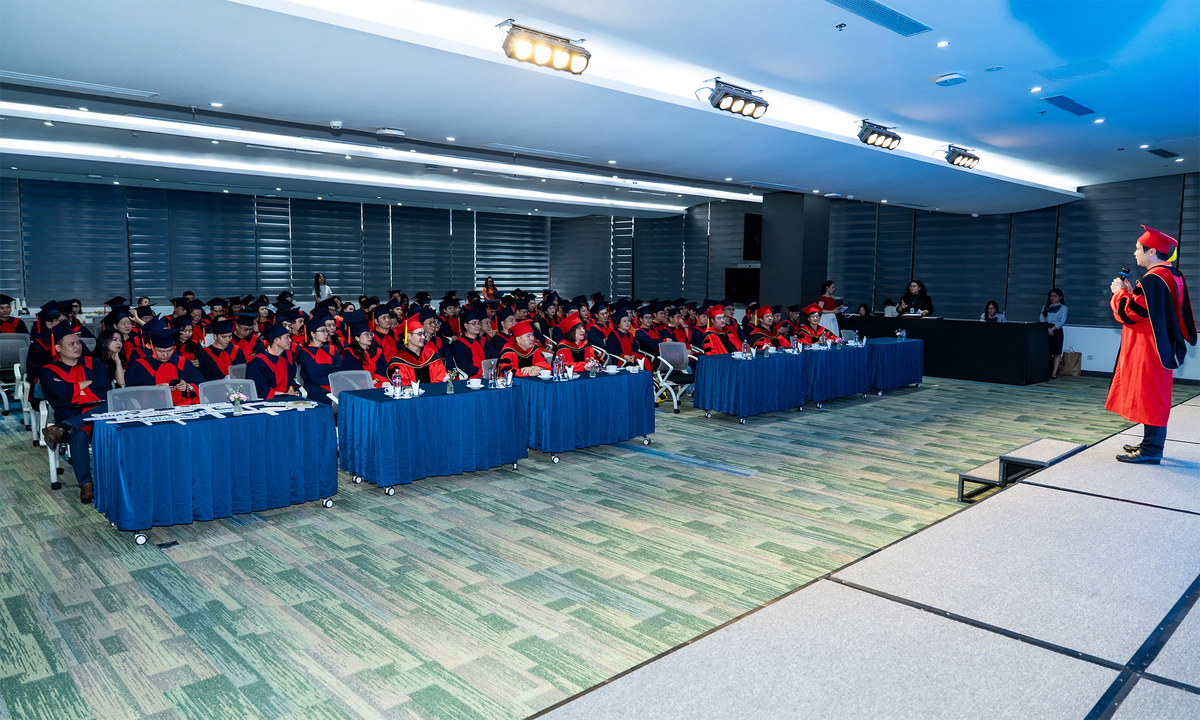 <p class="Normal" style="text-align:justify;"> Năm học 2024-2025 ghi dấu sự tham gia của 342 học viên đến từ khắp ba miền Hà Nội, TP HCM, Đà Nẵng và cả các chi nhánh quốc tế tại Nhật Bản, Hàn Quốc theo cả hình thức trực tiếp và trực tuyến.</p>