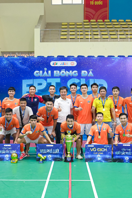Nhà Viễn thông Vô địch FPT Cup 13/9