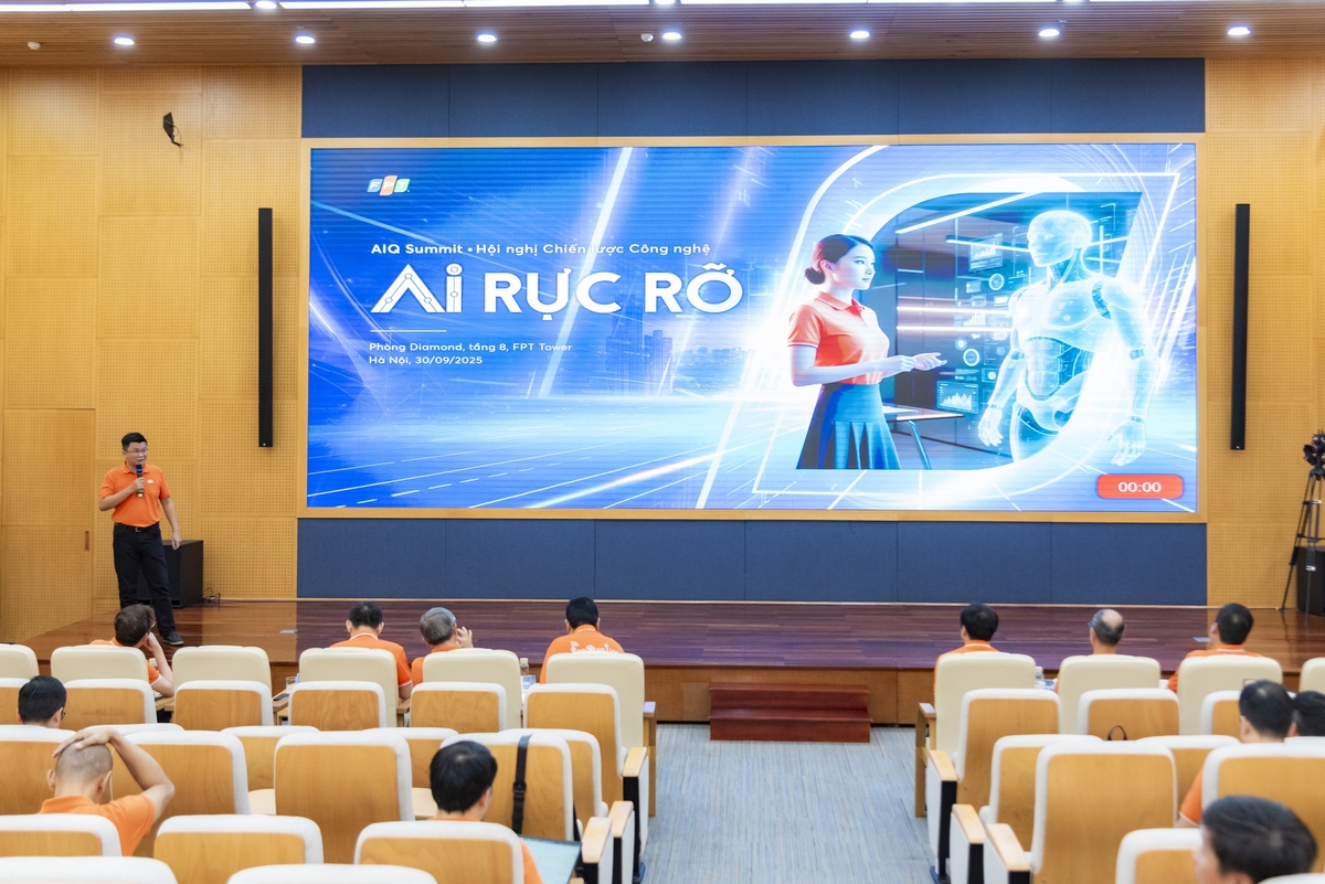 <p> Giám đốc Công nghệ nhà Nội dung số Nguyễn Lộc Vũ cho biết, AI đã giúp rút ngắn 80% thời gian sản xuất, tăng 110% sản lượng nội dung. Tuy vậy, các rào cản vẫn còn, đó là văn hóa tổ chức chưa sẵn sàng tiếp nhận AI như một trợ lý, thiếu kết nối nghiệp vụ - công nghệ, AI chưa gắn với mục tiêu kinh doanh. </p>