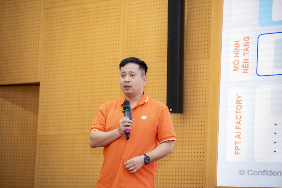 <p class="Normal"> TGĐ FPT Smart Cloud Lê Hồng Việt khẳng định đơn vị đang xây dựng hệ sinh thái AI với ba tầng: AI Infrastructure, AI Platform và AI Agent. FPT.AI cung cấp giải pháp từ AI Voice Agents, AI Adjust đến các foundation models. AI Studio đóng vai trò “nhà máy AI” với hơn 60 mô hình nghiệp vụ, 10 mô hình ngôn ngữ Việt hóa.</p> <p class="Normal"> “FPT Smart Cloud đặt mục tiêu đến năm 2025 triển khai hàng loạt giải pháp đột phá như FPT AI Mentor, AI Adjust, Voice Agents cho Telesales và nền tảng AI cho đô thị thông minh. Tầm nhìn 2026 - 2028 của FPT.AI gồm ba mũi nhọn: phát triển sản phẩm chuẩn quốc tế, tăng gấp đôi doanh thu hàng năm và mở rộng toàn cầu”, CEO FPT Smart Cloud chia sẻ.</p>