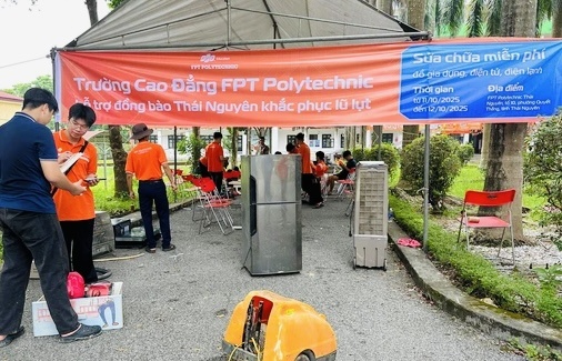 <p class="Normal"> Điểm tiếp nhận và sữa chữa miễn phí được lập khu vực trường, địa chỉ tổ 10, phường Quyết Thắng &lpar;thành phố Thái Nguyên cũ, khu vực cổng trường Đại học Nông Lâm&rpar;.</p>