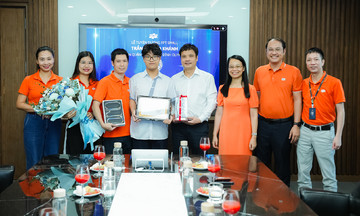 FPT tuyên dương Bảo Khánh - nhà Vô địch Đường lên đỉnh Olympia 2025